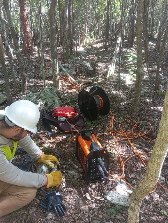 Equipo de TRE en campo